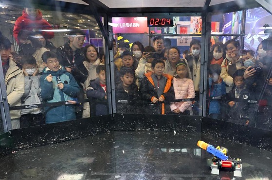 �Ϻ���������Ļ����˼��껪